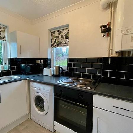 House Near Llandaff For Up To 6 With Parking Villa Cardiff Bagian luar foto